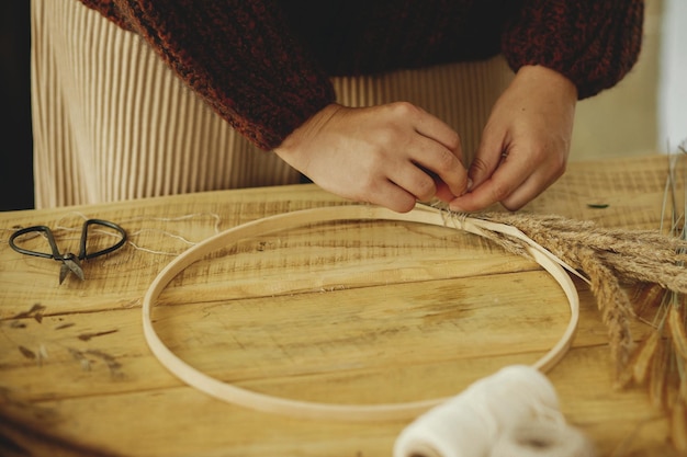 Hand embroidery hoop artisan